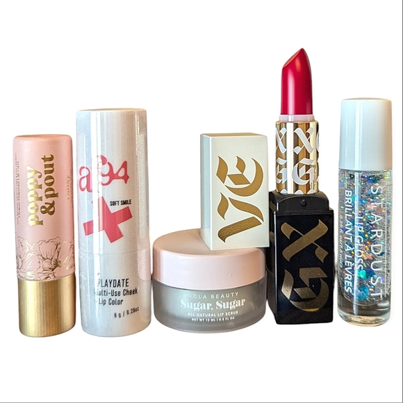 Lipstick, Lipgloss, Scrub Lot - Picture 1 of 16